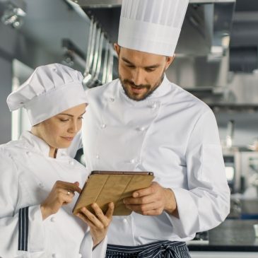 Frissült a közétkeztetés táplálkozás-egészségügyi minősítését támogató kézikönyv